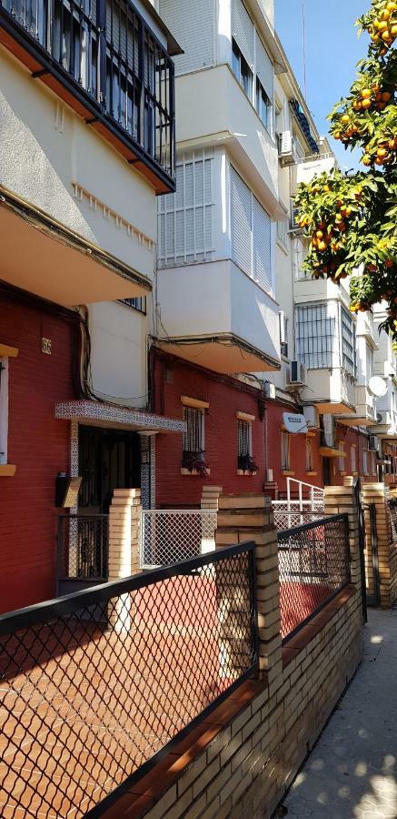Nervión Piso Con Patio Sevilha